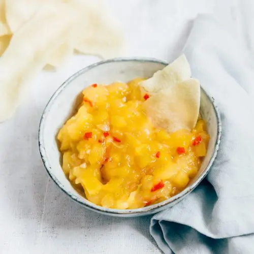 Pappadums met mango chutney
