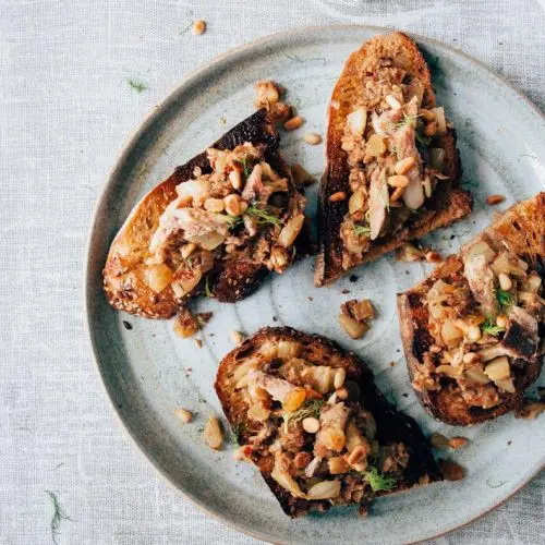 bruschetta met sardientjes