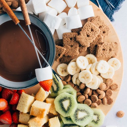 Chocolade fondue van chocoladeletters