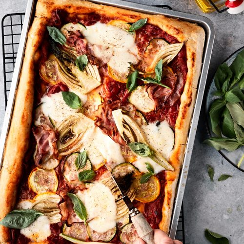Plaatpizza met venkel