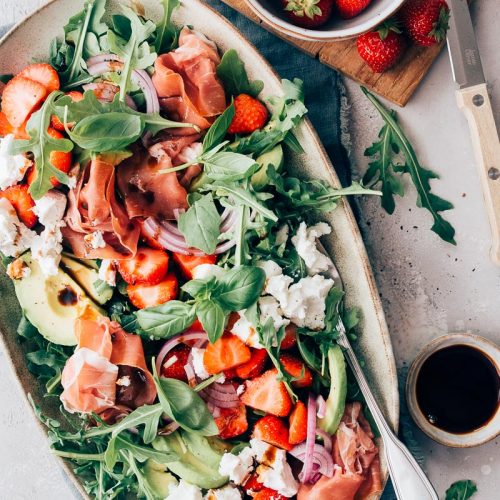 salade met aardbeien